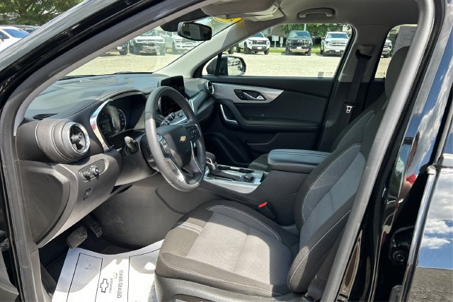 Used 2023 Chevrolet Blazer LT w/ Convenience Package FWD image 9