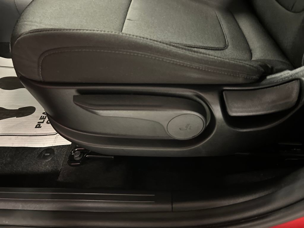 Used 2023 Hyundai Tucson SE image 11