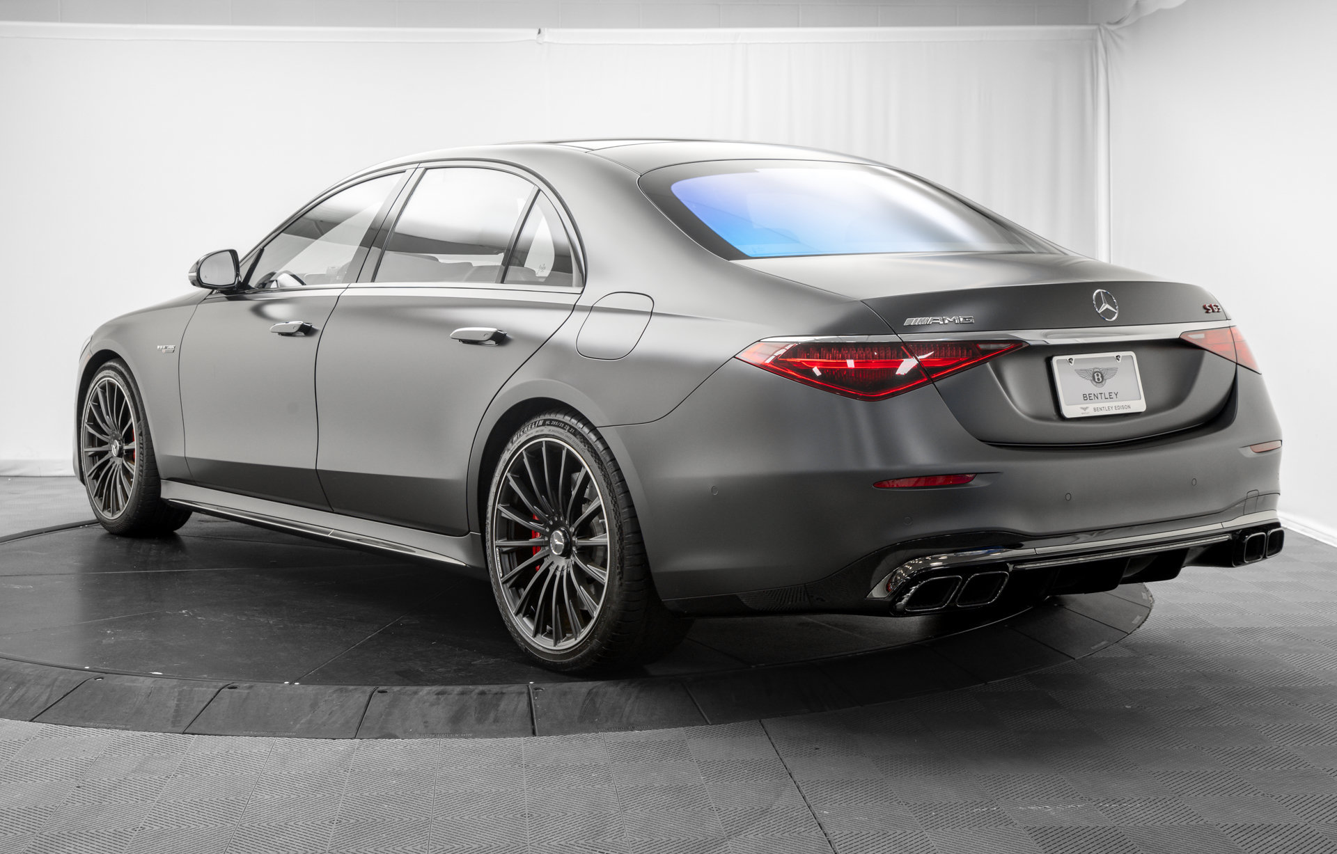 Used 2024 Mercedes-Benz S 63 AMG S w/ AMG Night Package image 5
