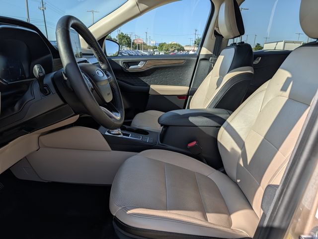 Used 2020 Ford Escape Titanium AWD/4WD image 26