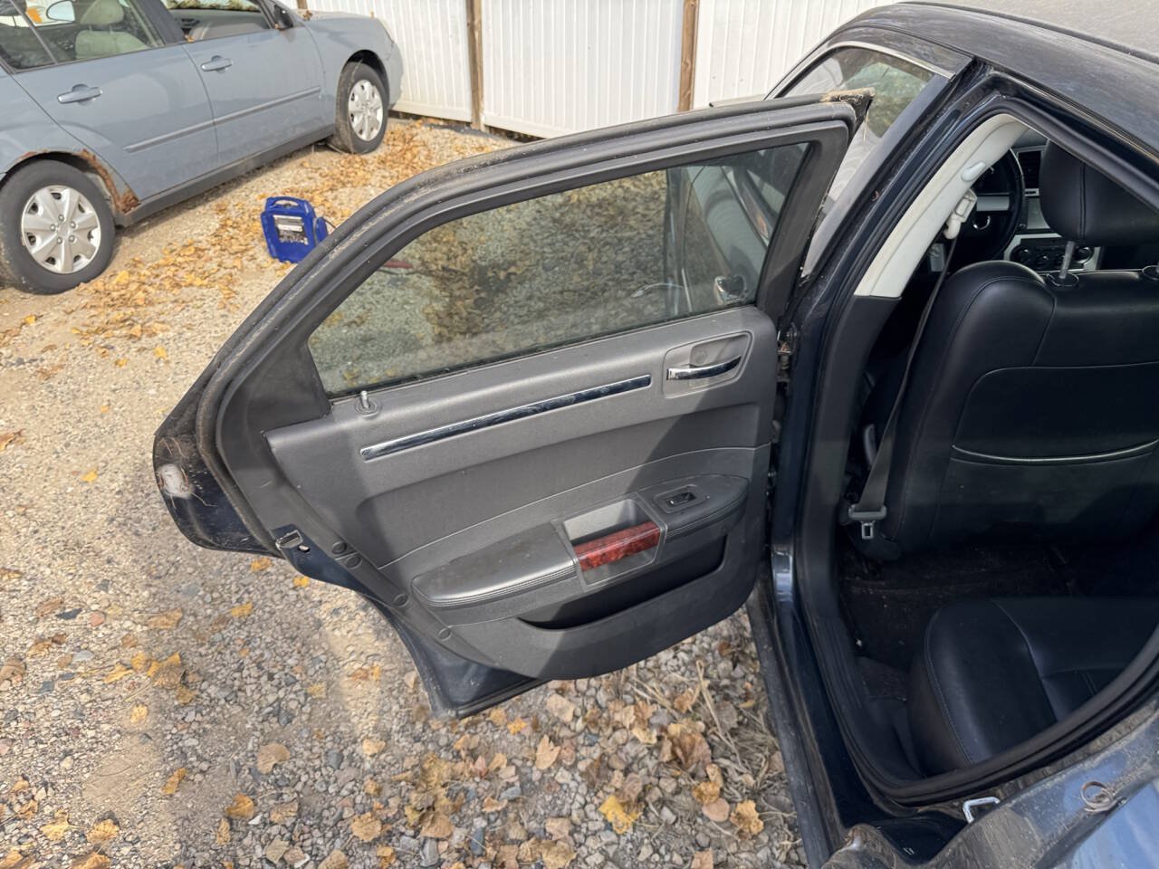 Used 2008 Chrysler 300 C w/ Navigation & Sound Group II RWD image 22