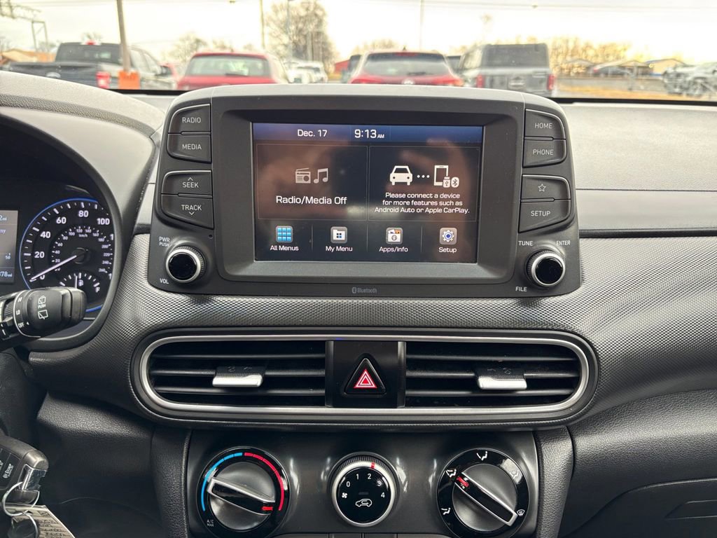 Used 2021 Hyundai Kona SE image 26