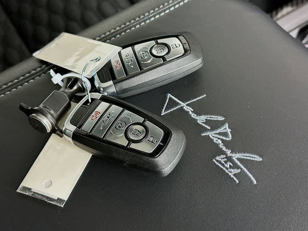 New 2026 Ford F250 Lariat w/ Black Appearance Package AWD/4WD image 22
