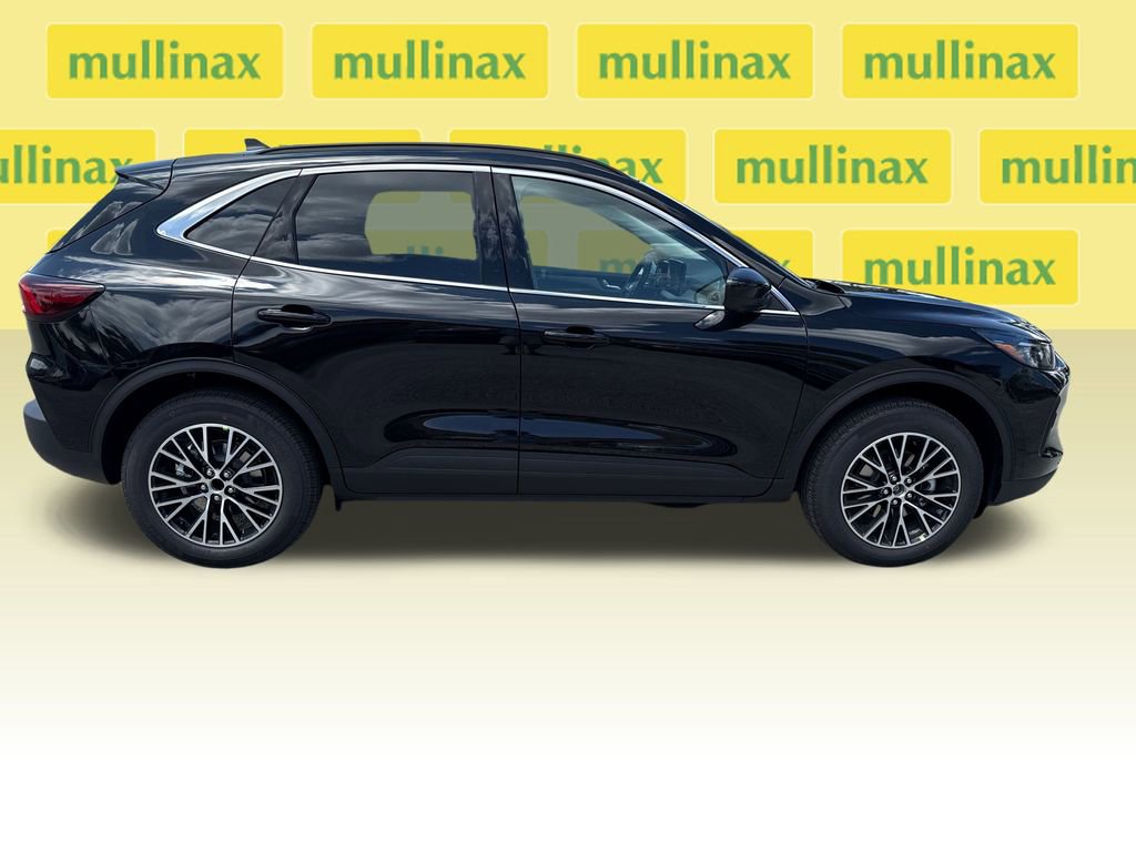 New 2025 Ford Escape Premium Package w/ PHEV Premium Package image 17