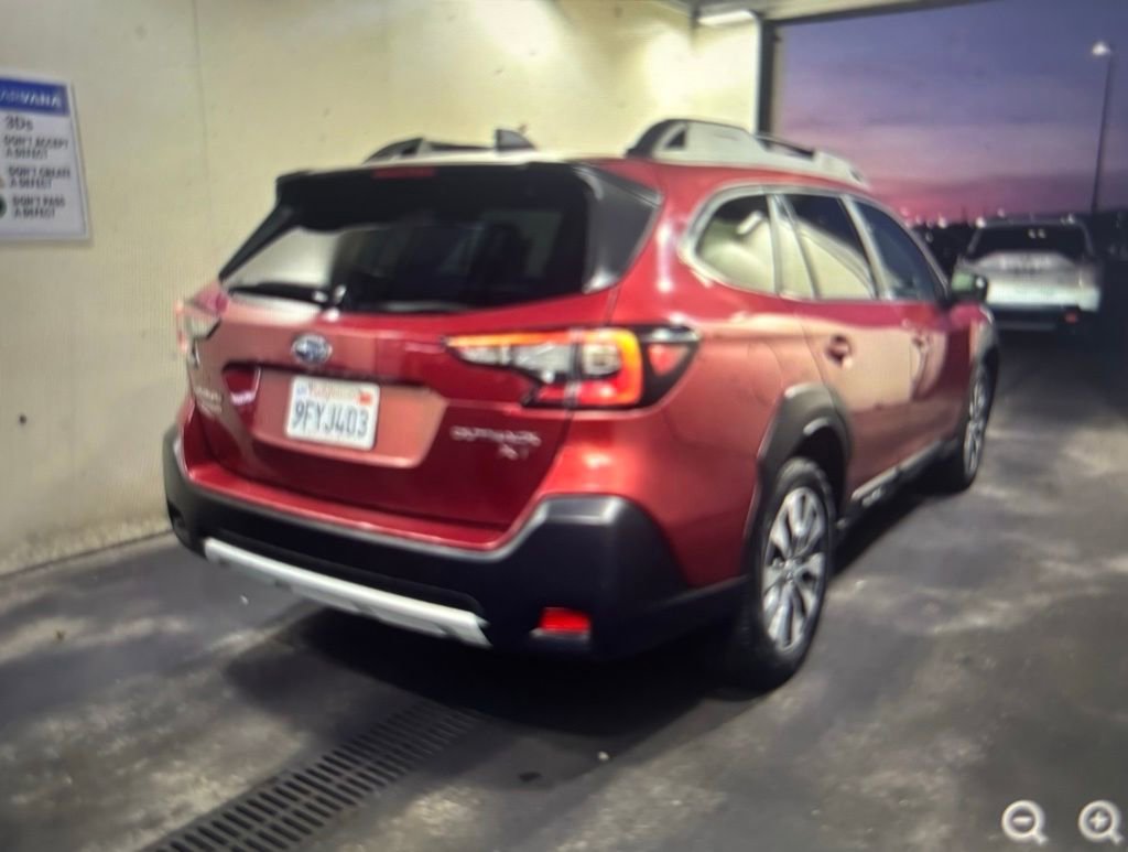 Used 2023 Subaru Outback Limited XT AWD/4WD image 2