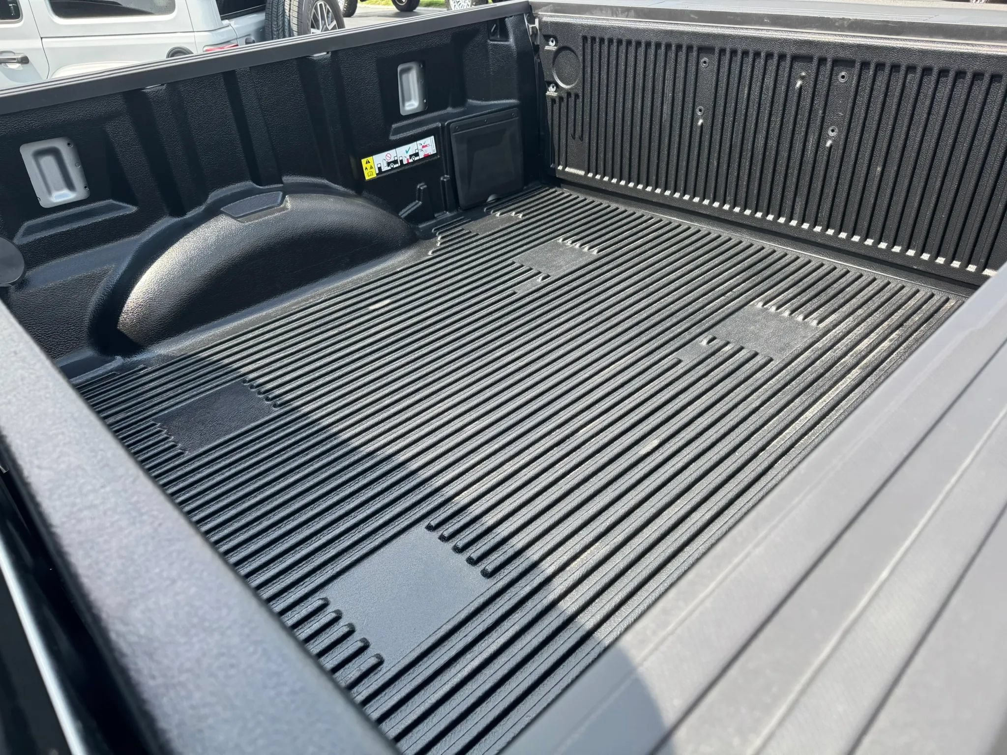 Used 2025 Ford F150 XLT w/ Equipment Group 301A Standard AWD/4WD image 9