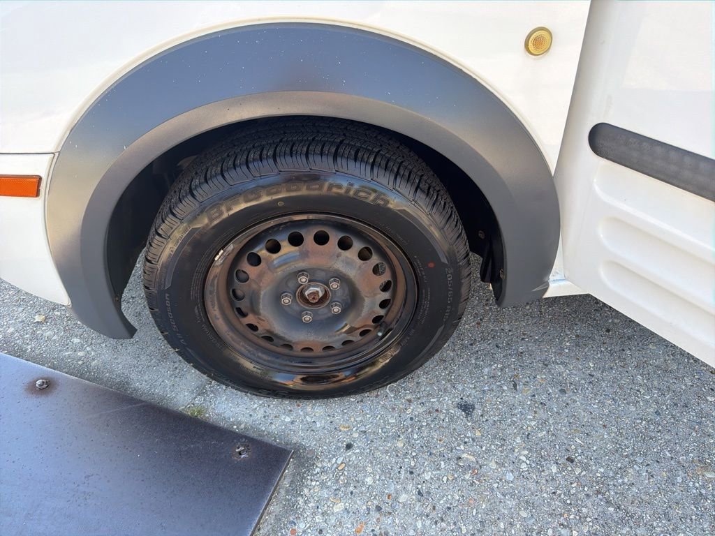 Used 2013 Ford Transit Connect XLT image 21