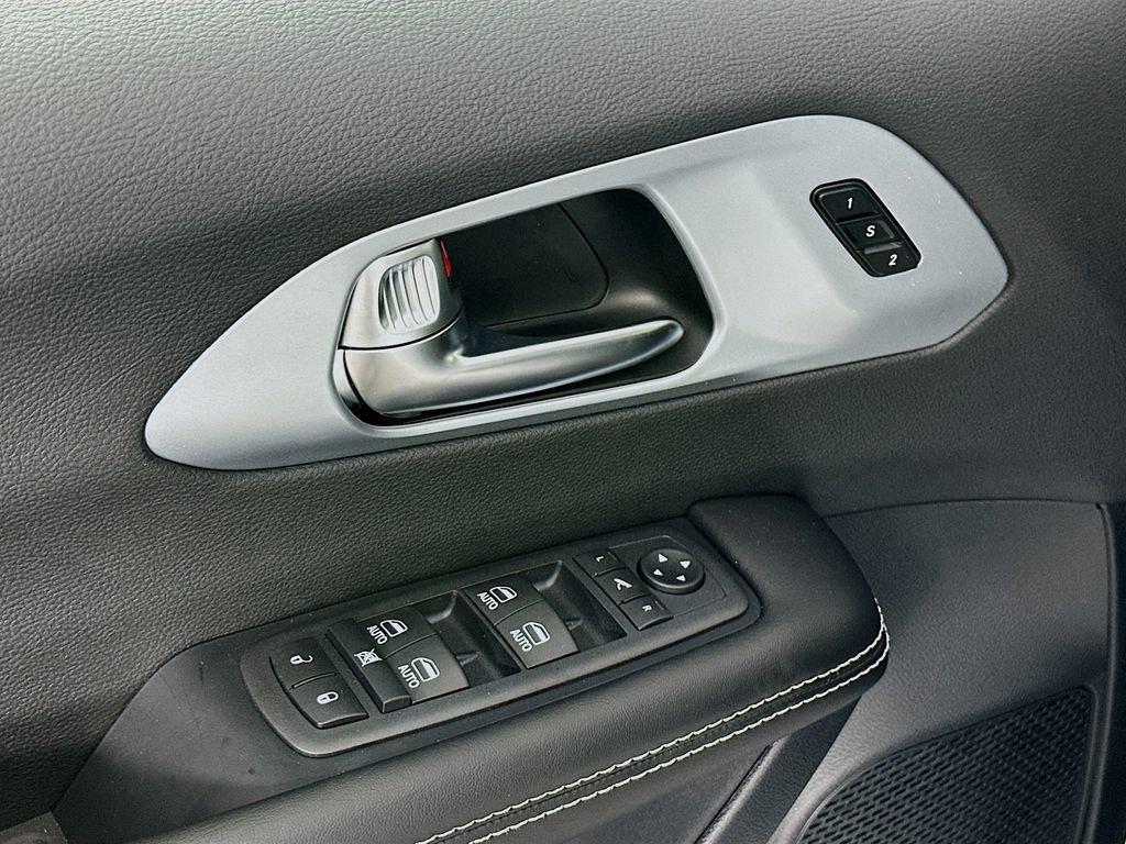 New 2026 Chrysler Pacifica Limited w/ S Appearance Package image 23