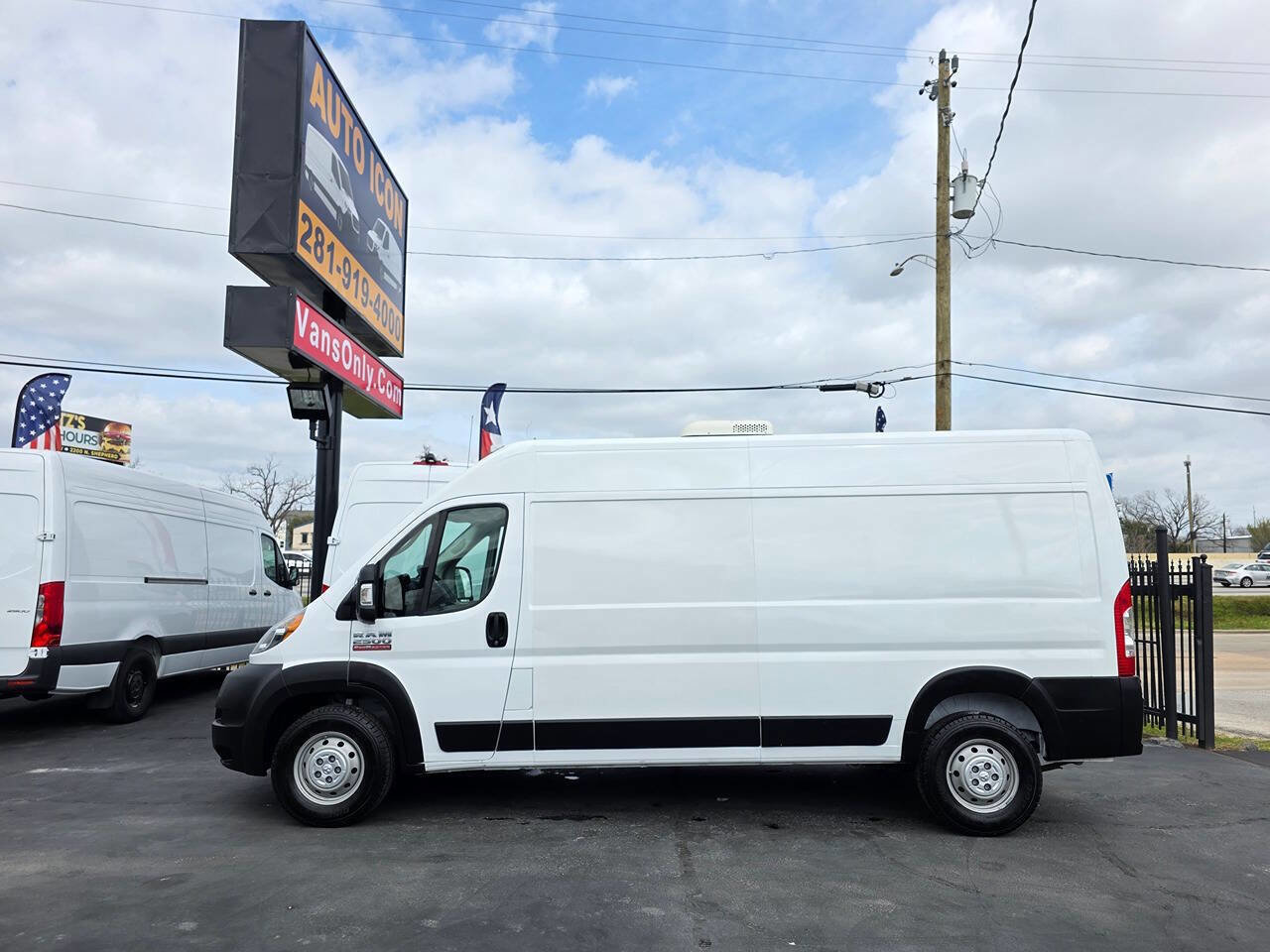 Used 2019 RAM ProMaster 2500 w/ Mopar Trailer Tow Group image 4