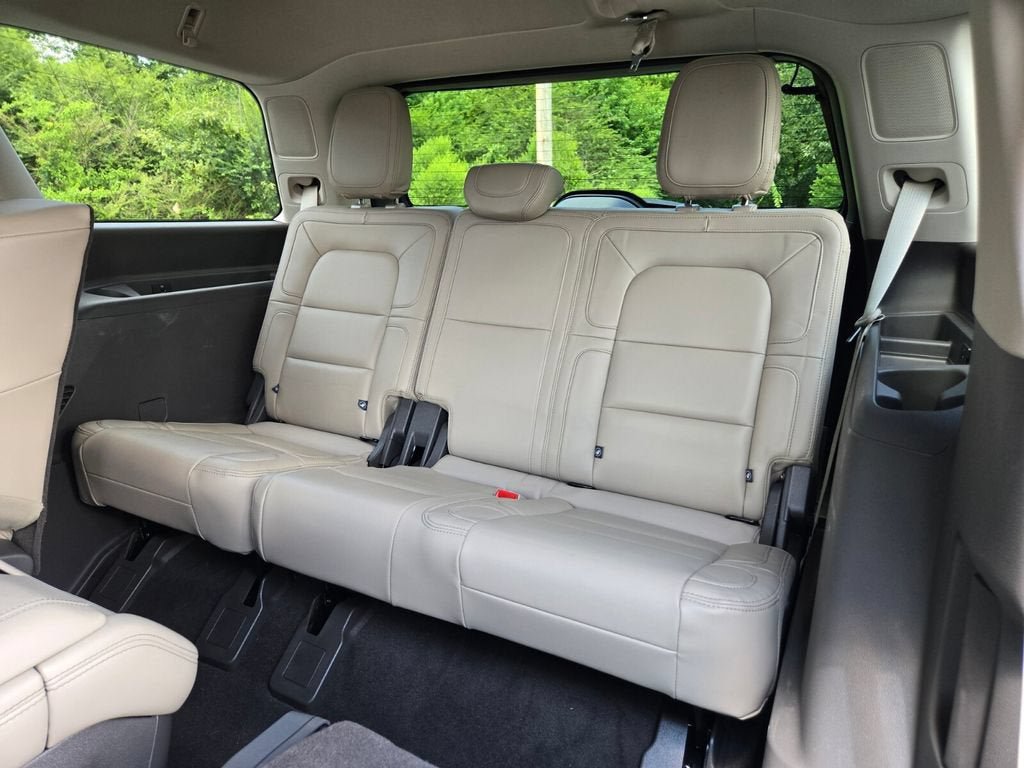 Used 2024 Lincoln Navigator Reserve AWD/4WD image 17
