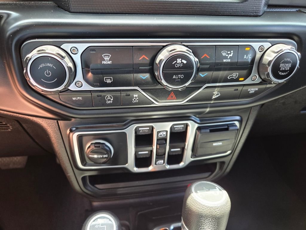 Used 2019 Jeep Wrangler Unlimited Sport AWD/4WD image 23
