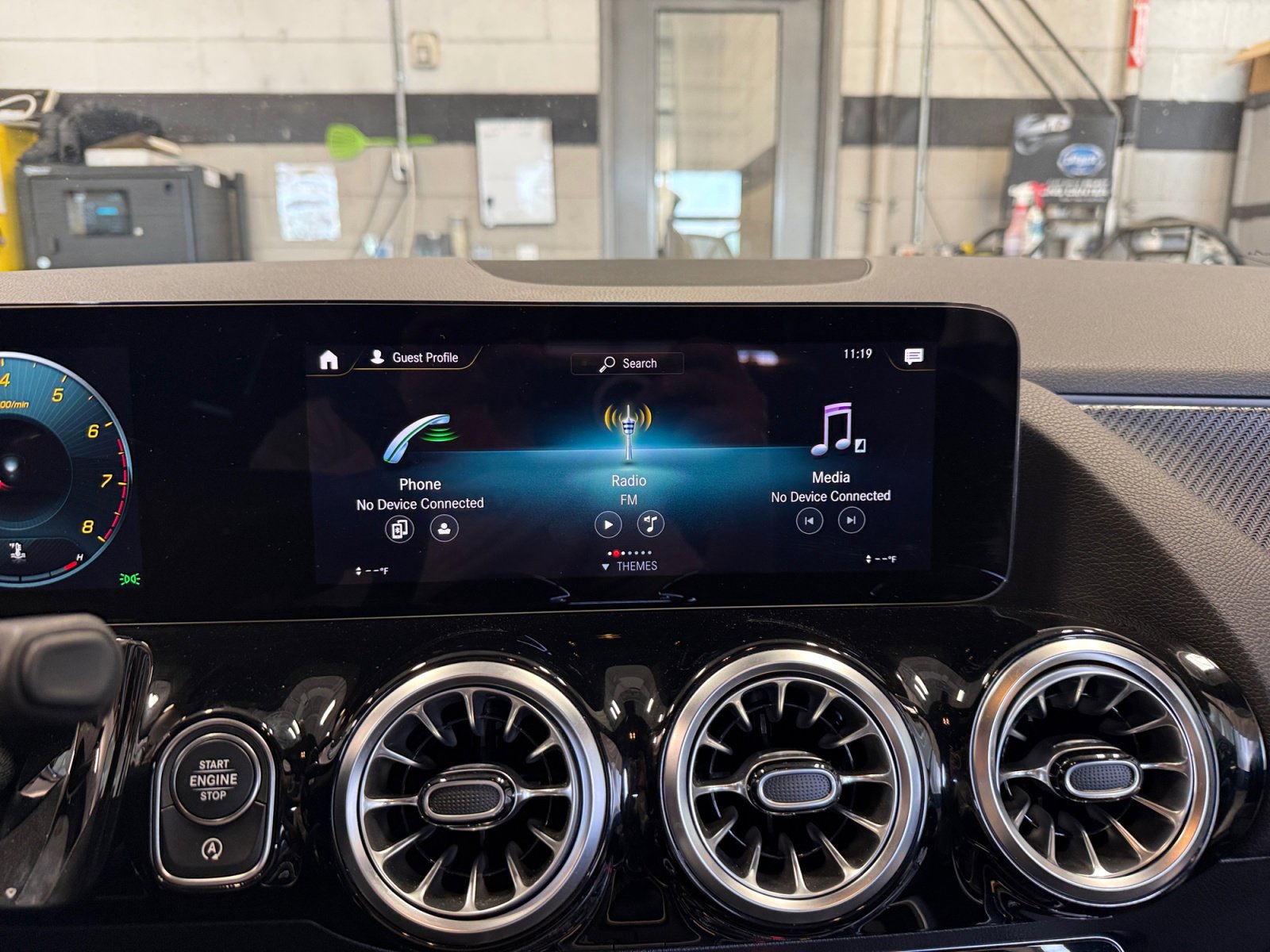 Used 2023 Mercedes-Benz GLA 250 4MATIC image 12