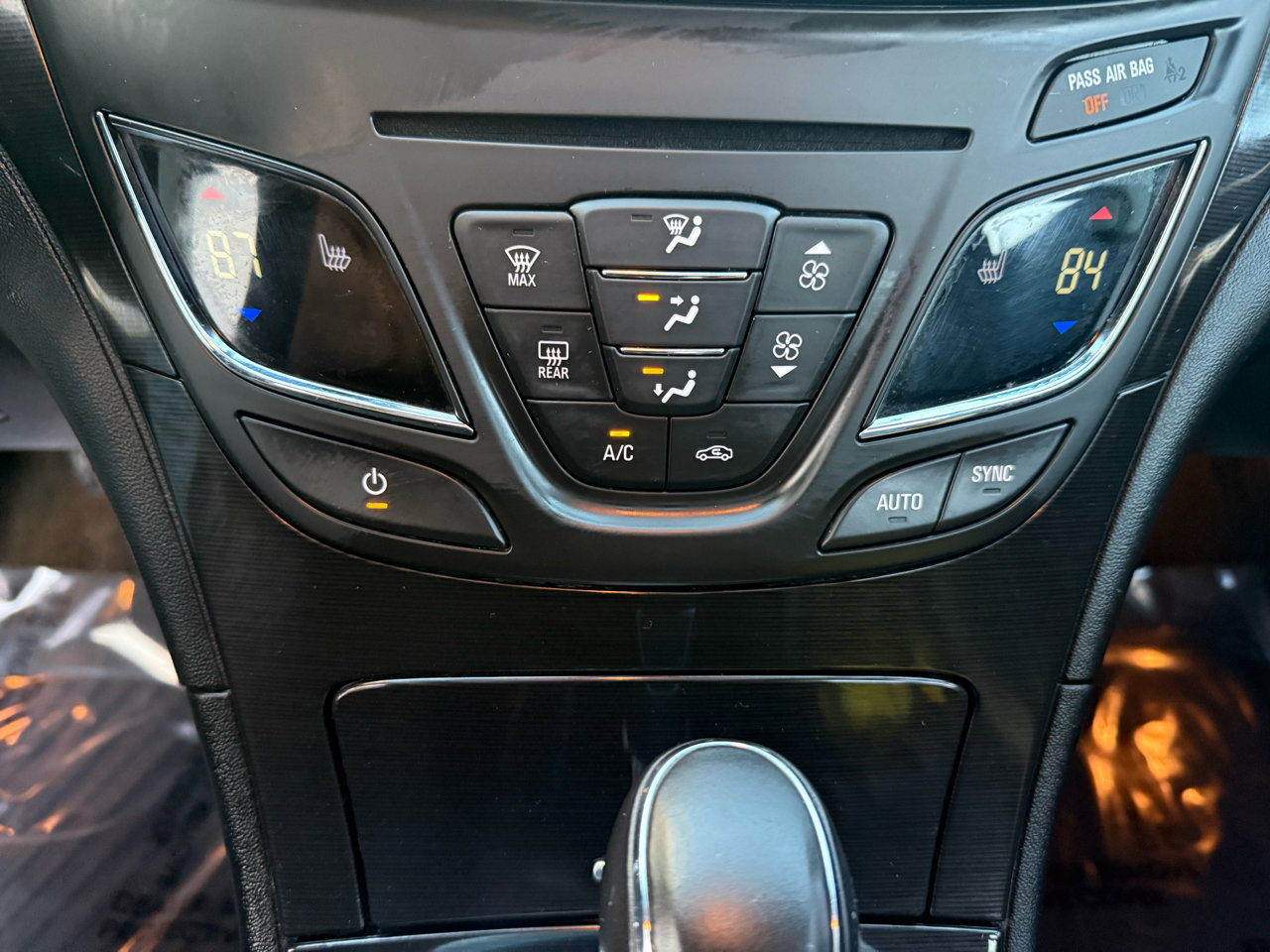 Used 2015 Buick Regal image 24