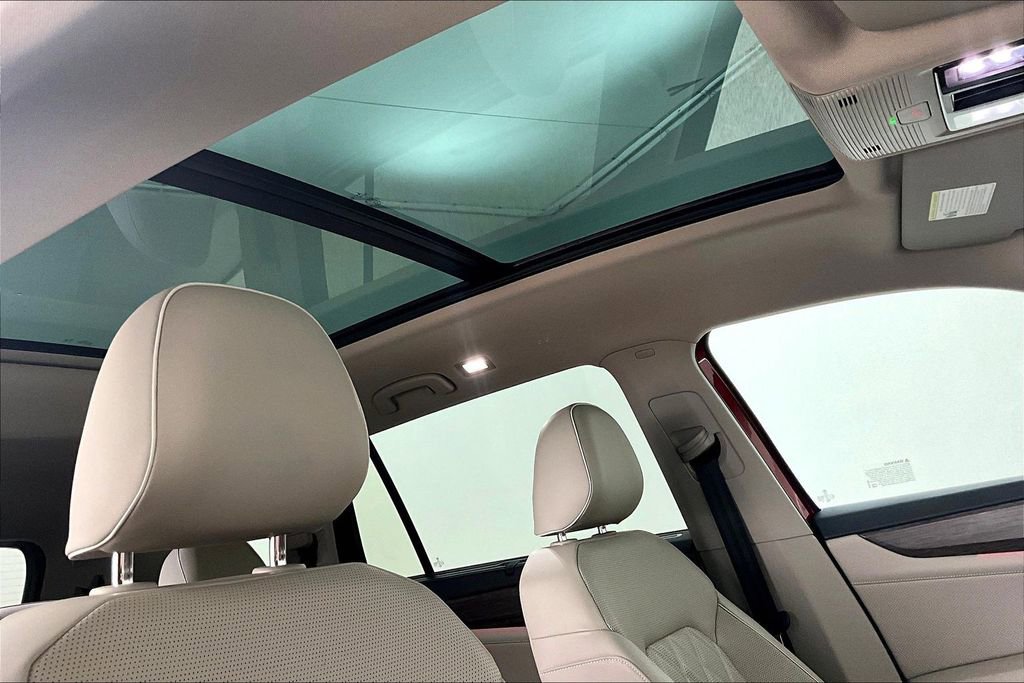 Used 2024 Volkswagen Atlas SEL Premium R-Line image 22