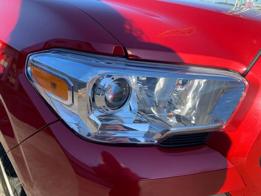 Used 2023 Toyota Tacoma SR image 33