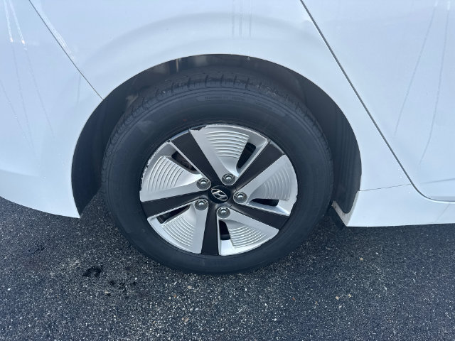 Used 2017 Hyundai Ioniq Blue FWD image 10