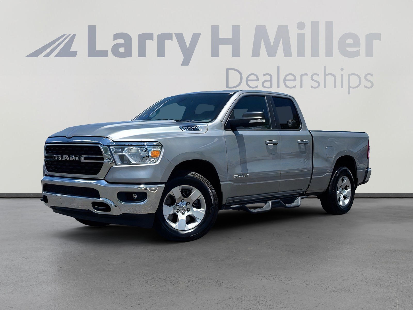 Used 2022 RAM 1500 Big Horn AWD/4WD image 2