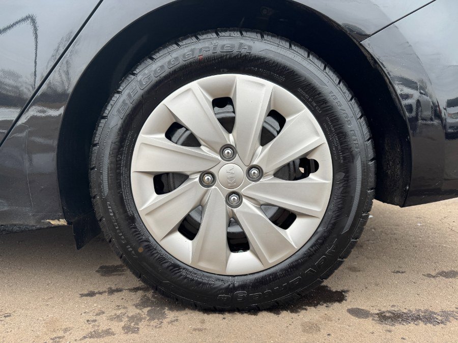 Used 2018 Kia Rio S image 13