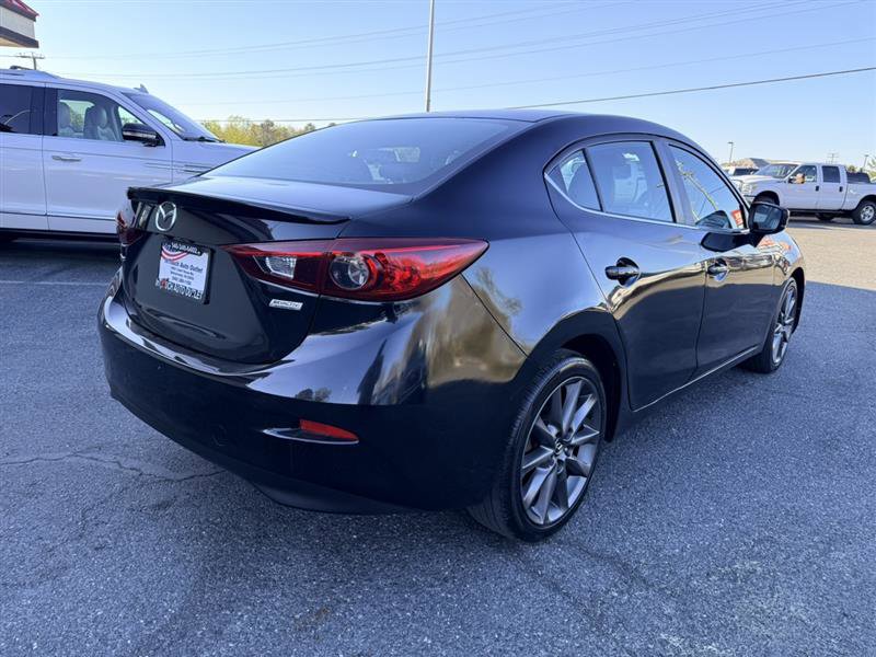 Used 2018 MAZDA MAZDA3 Touring FWD image 5