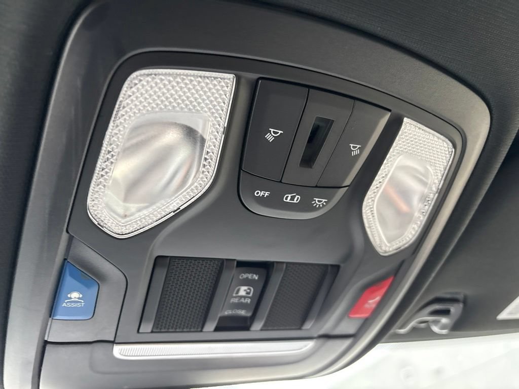 Used 2021 RAM 3500 Big Horn AWD/4WD image 32