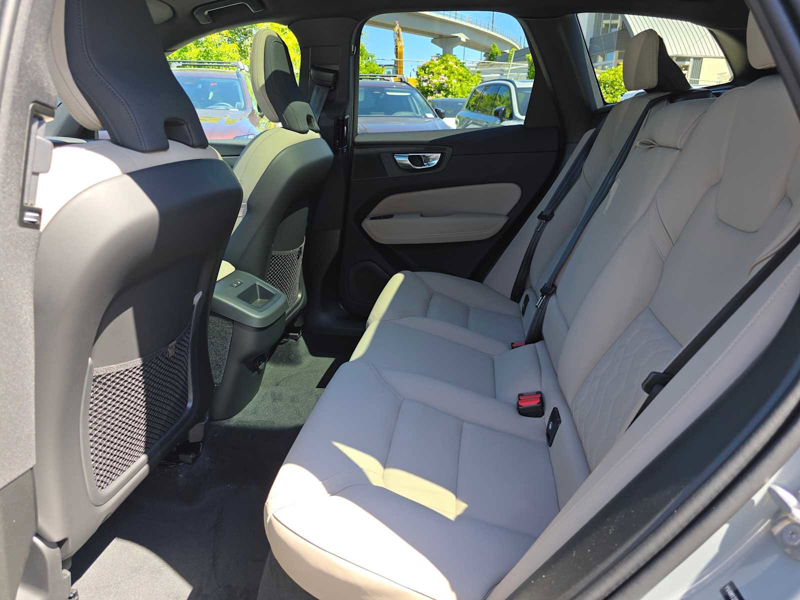 New 2026 Volvo XC60 B5 Core w/ Climate Package AWD/4WD image 15