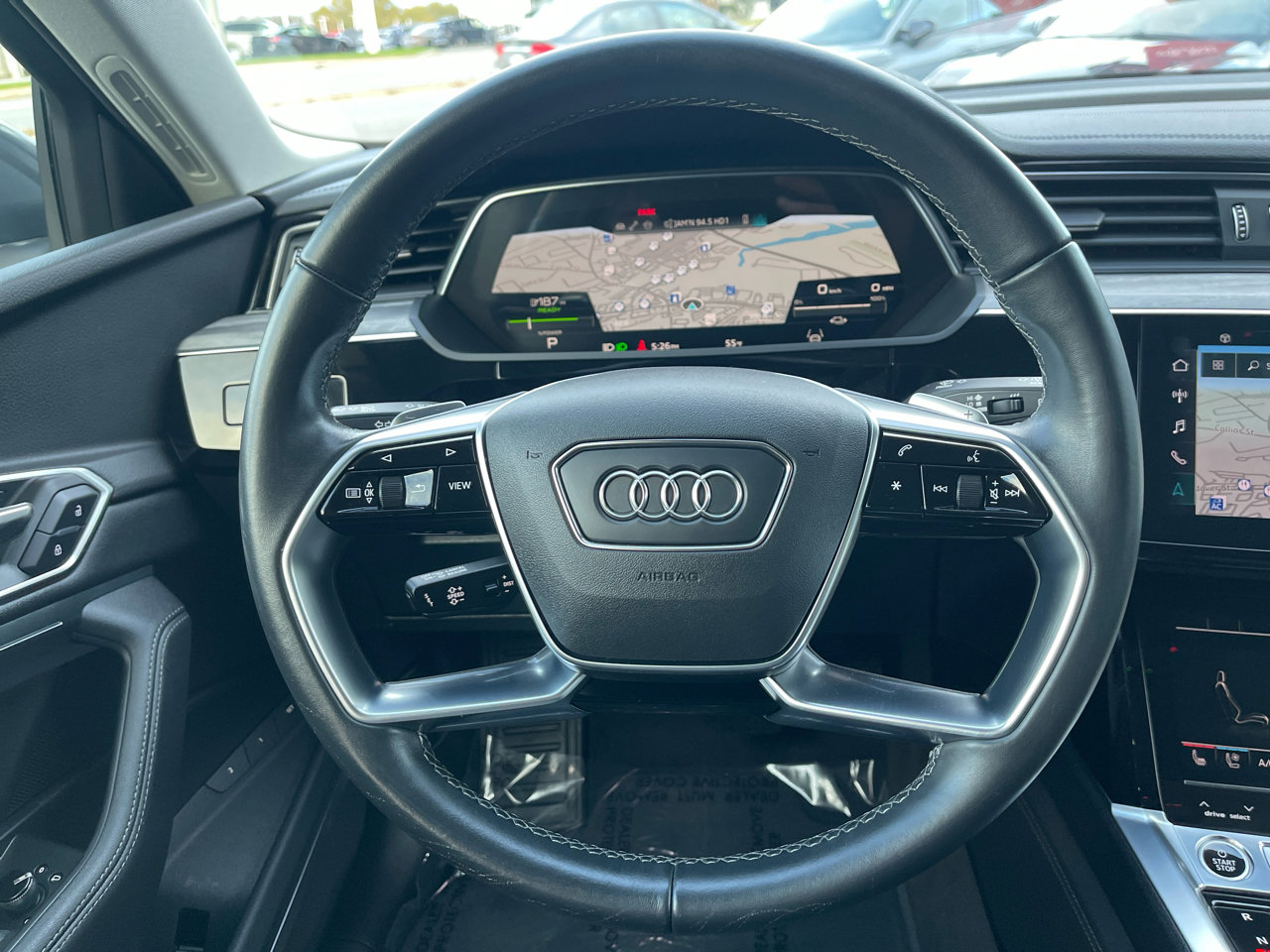 Used 2024 Audi Q8 e-tron Premium Plus w/ Premium Plus Package image 60