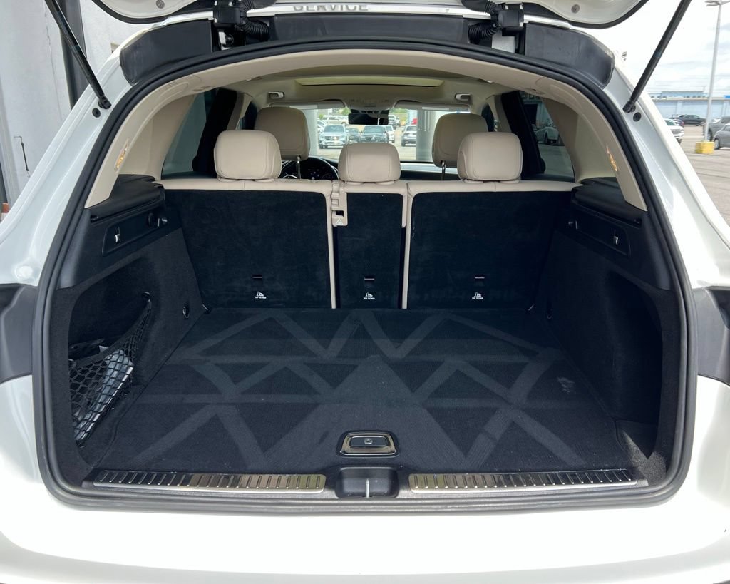 Used 2022 Mercedes-Benz GLC 300 4MATIC image 28