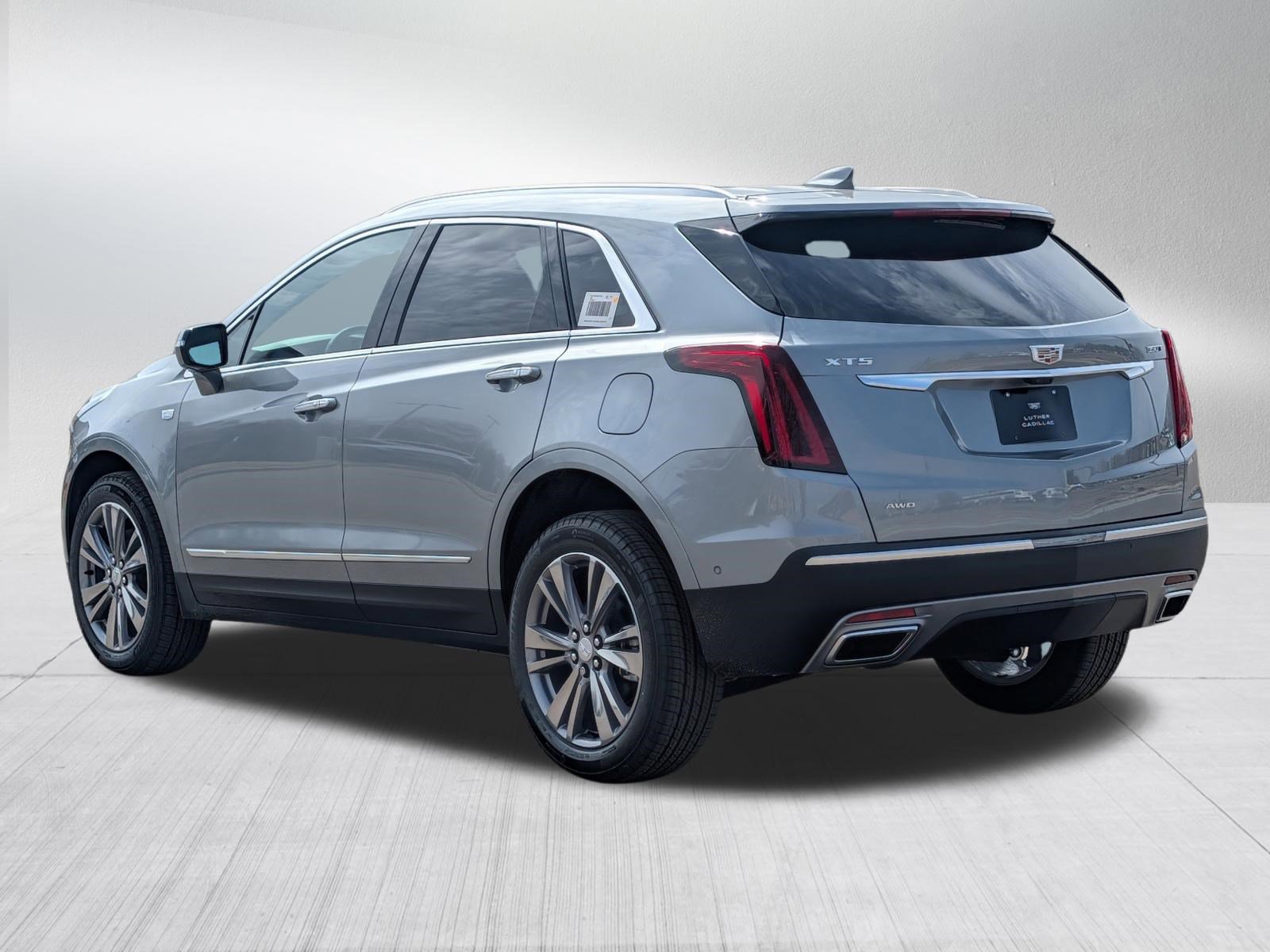 New 2026 Cadillac XT5 Premium Luxury w/ LPO, Floor Liner Package image 4