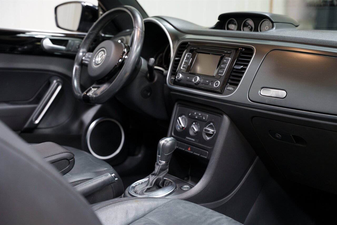 Used 2014 Volkswagen Beetle R-Line FWD image 19