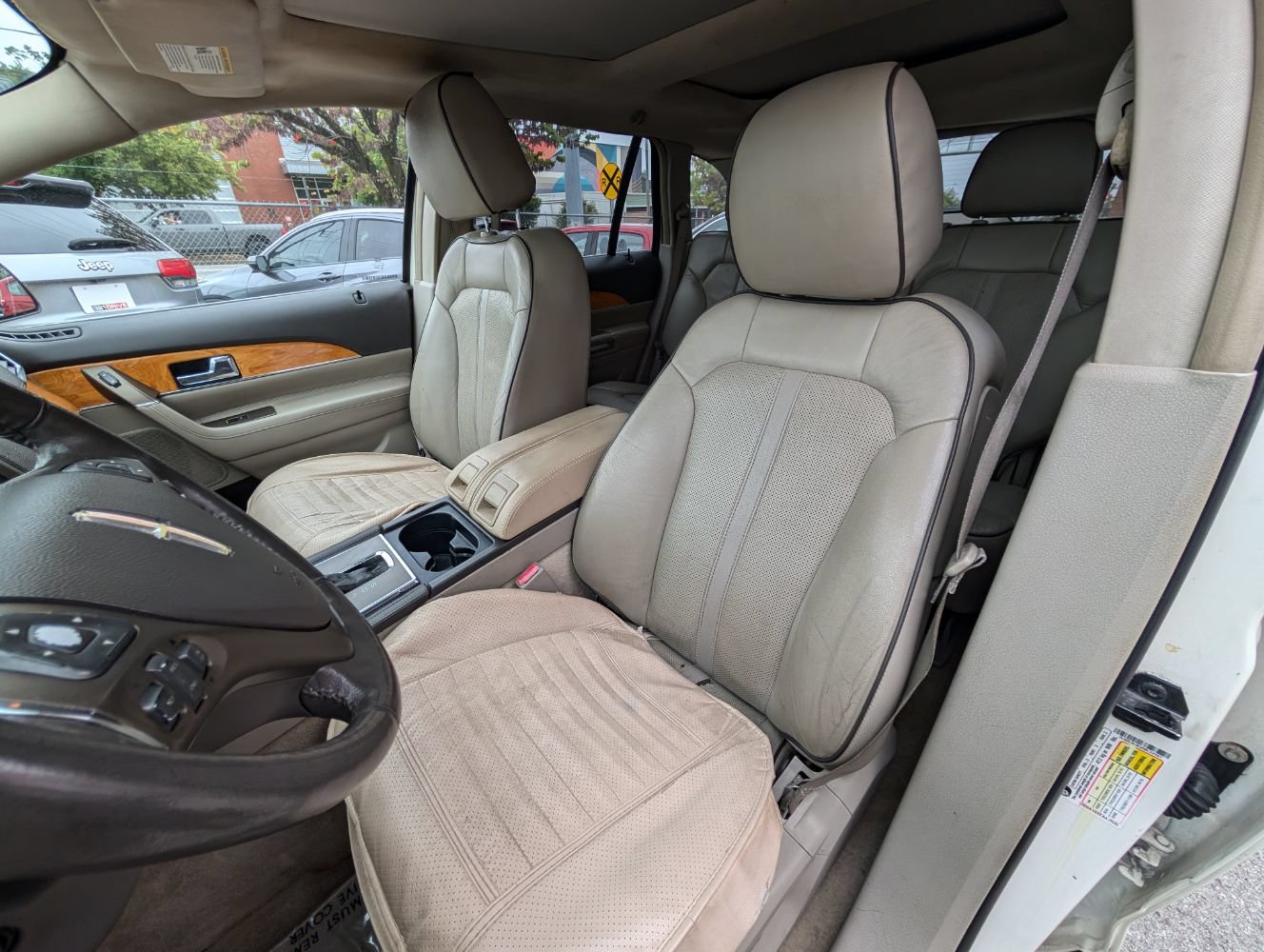 Used 2013 Lincoln MKX AWD image 16
