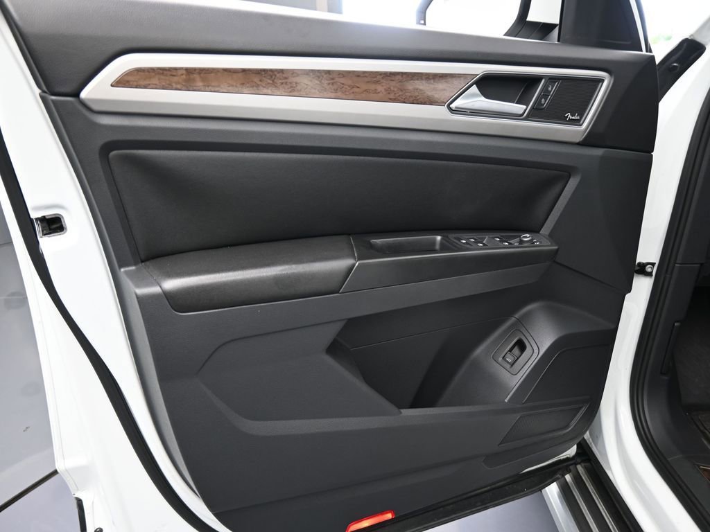 Used 2018 Volkswagen Atlas SEL Premium image 17