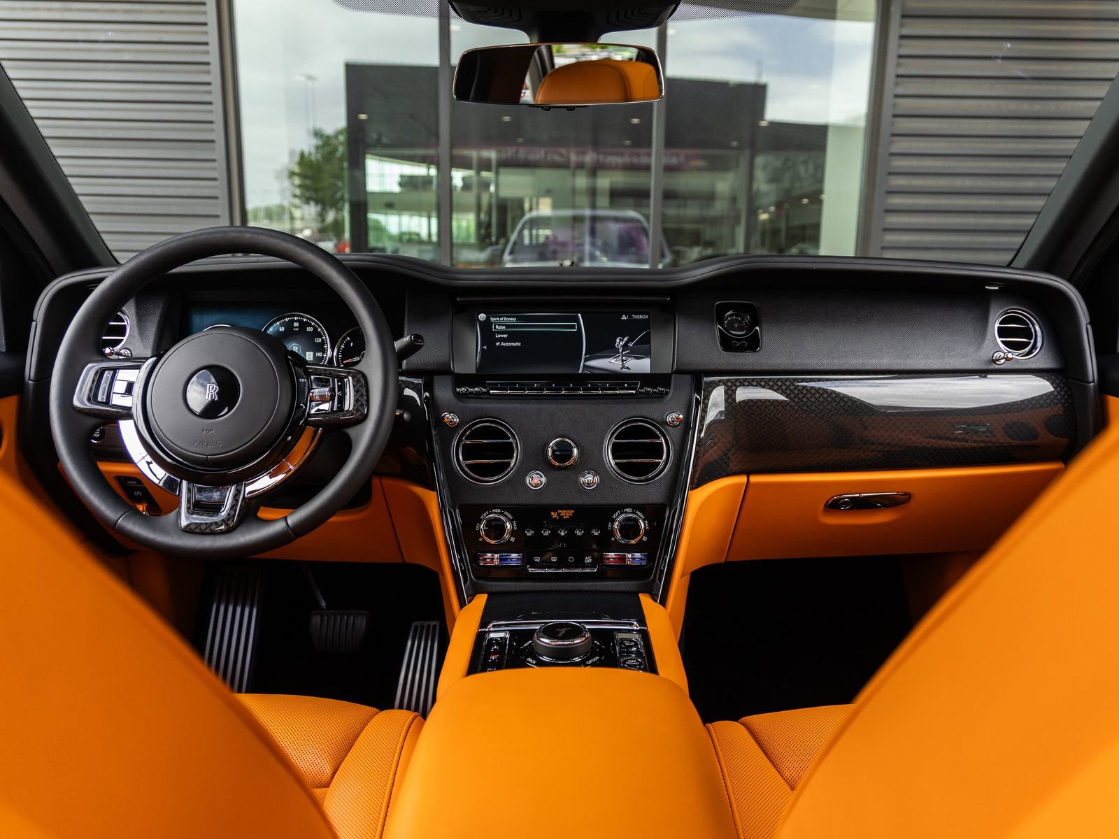 Certified 2023 Rolls-Royce Cullinan Black Badge image 4