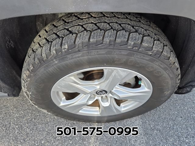 Used 2021 Toyota RAV4 XLE FWD image 7