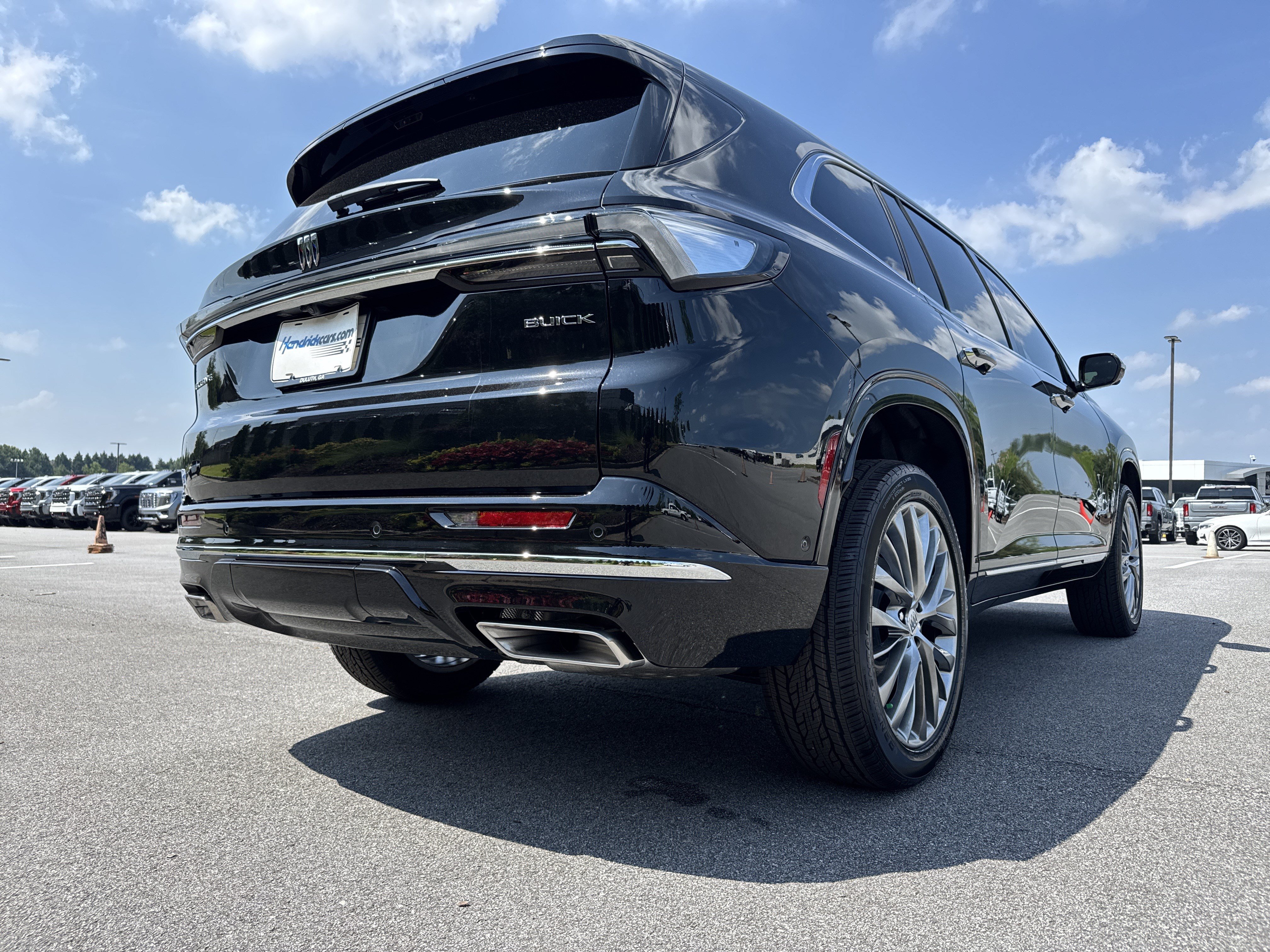 New 2026 Buick Enclave Avenir w/ Super Cruise Package FWD image 10