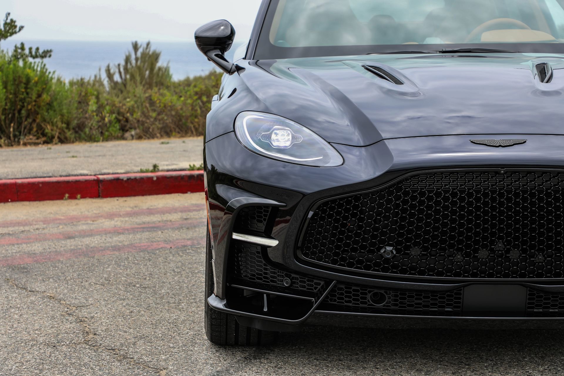 Used 2022 Aston Martin DBX AWD/4WD image 50