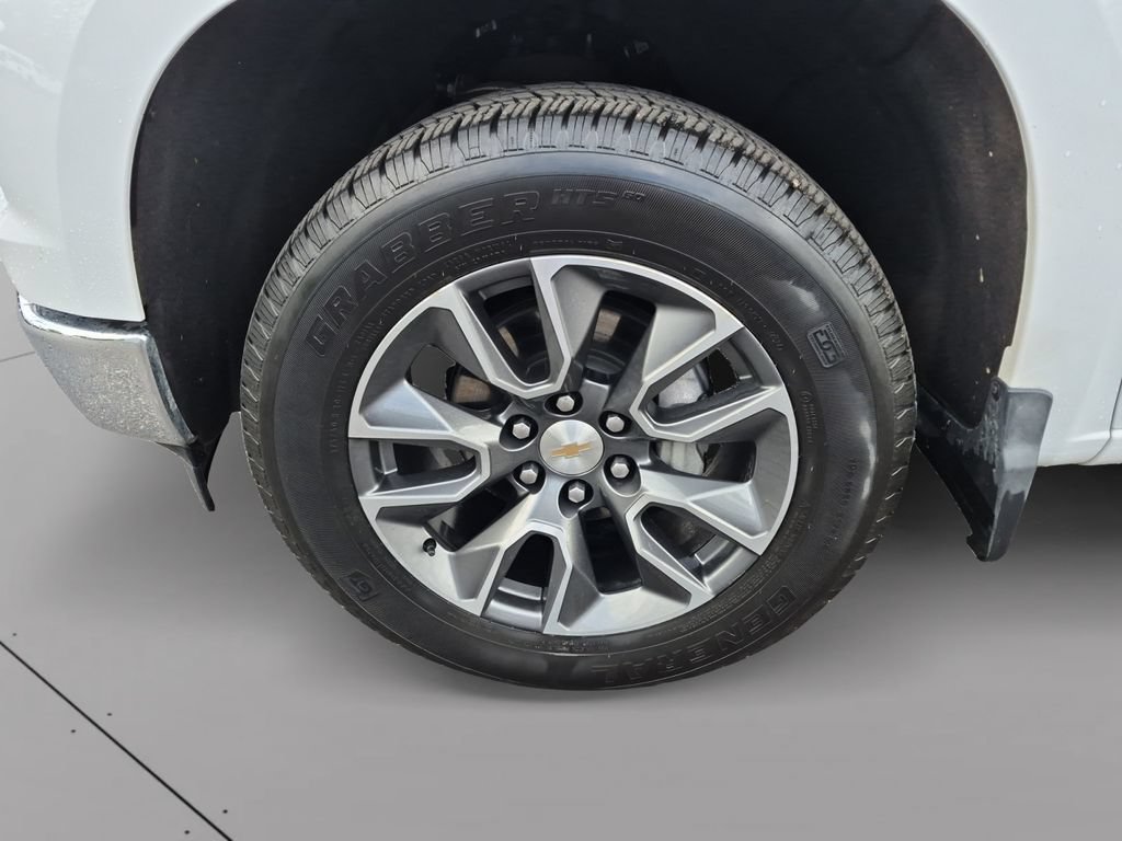 Used 2025 Chevrolet Silverado 1500 LT AWD/4WD image 38