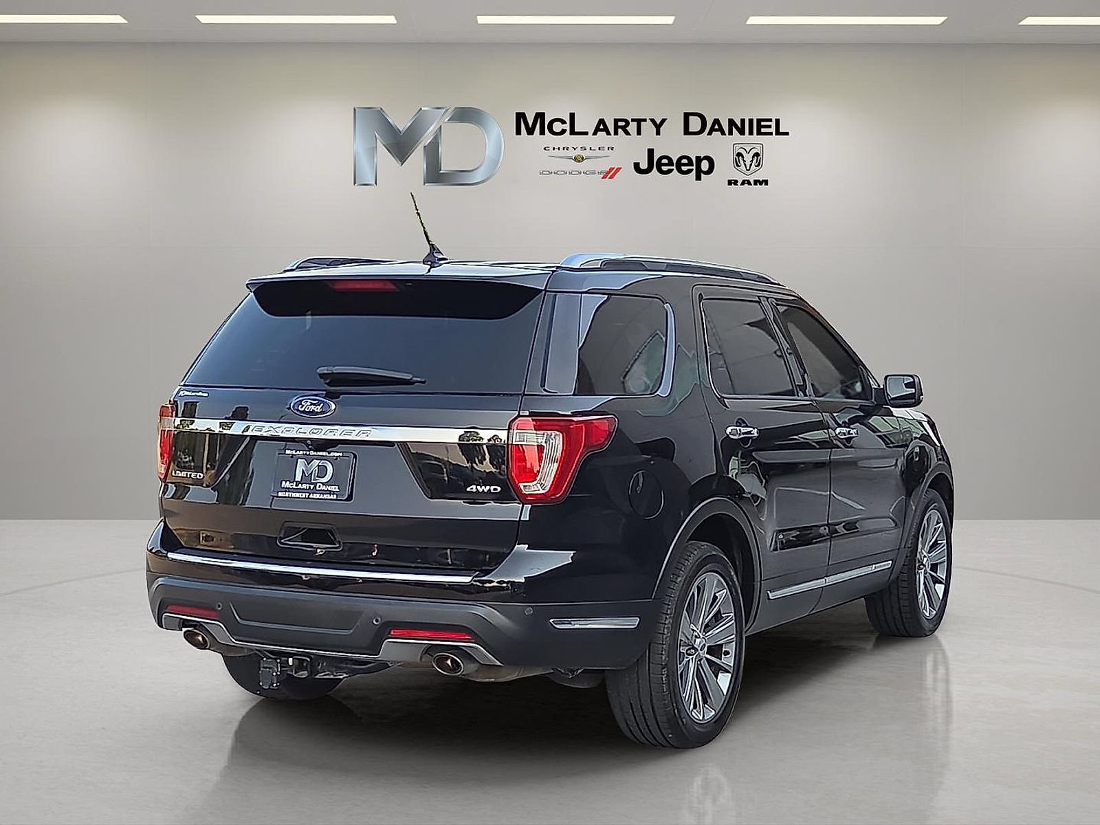 Used 2018 Ford Explorer Limited AWD/4WD image 5