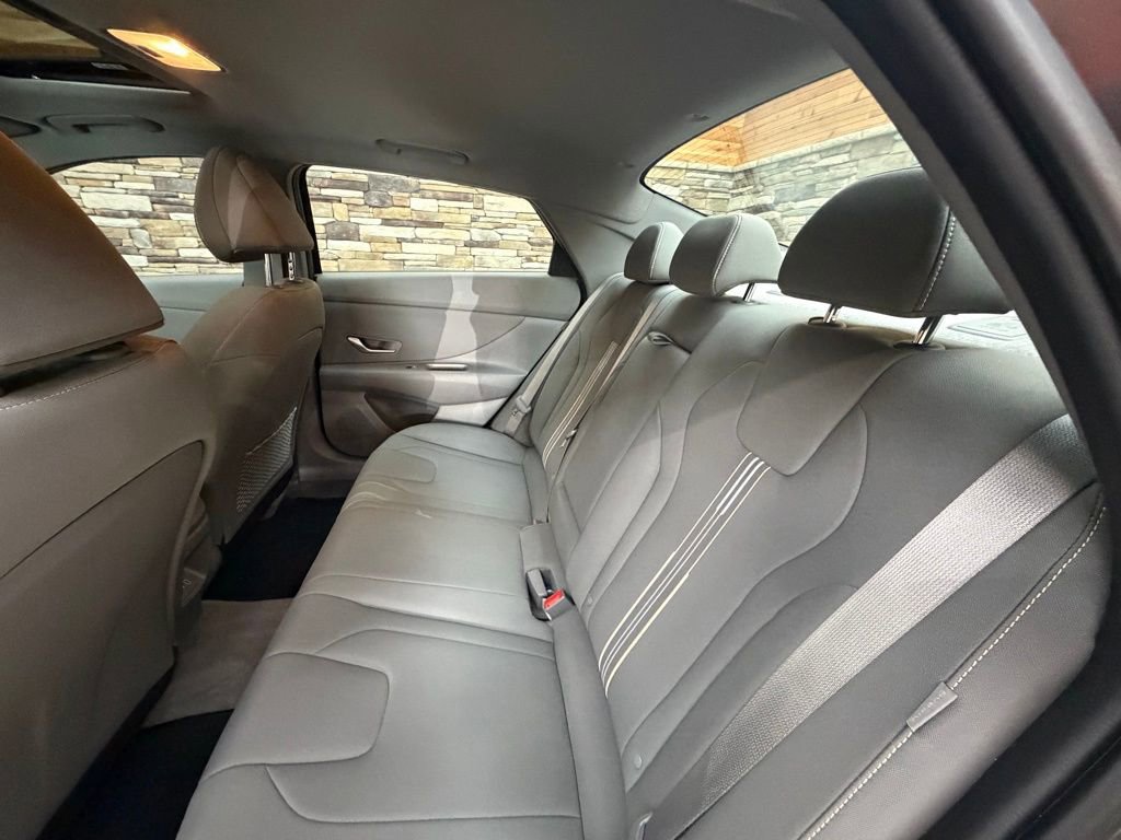 Used 2024 Hyundai Elantra SEL w/ Convenience Package image 27