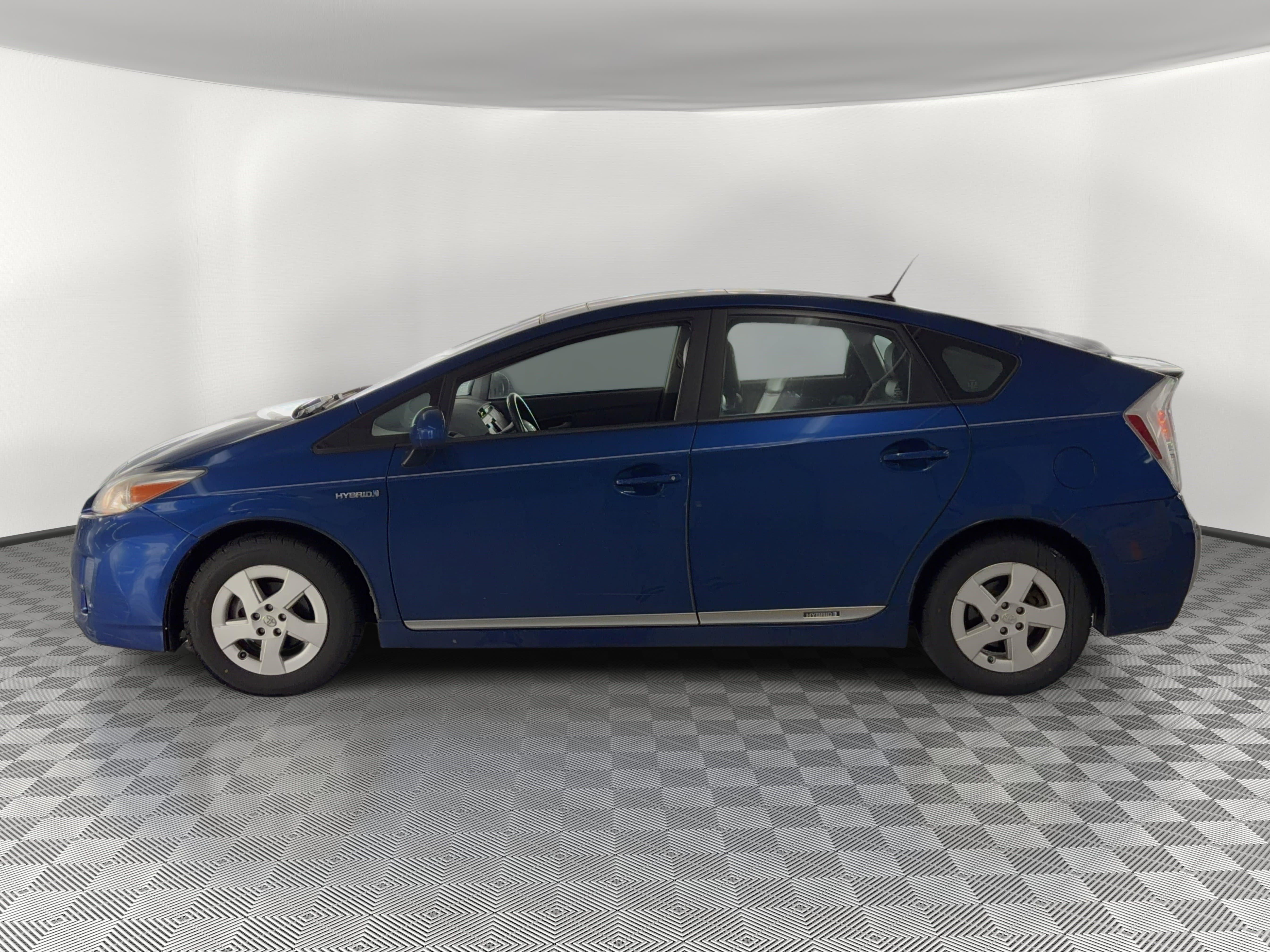 Used 2010 Toyota Prius FWD image 2