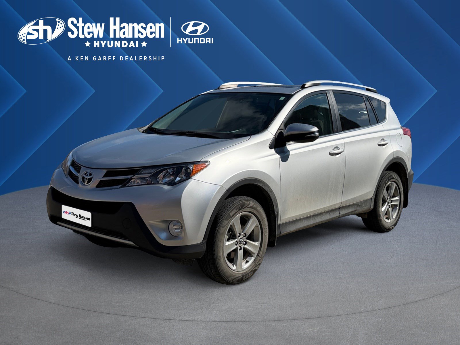 Used 2015 Toyota RAV4 XLE image 1