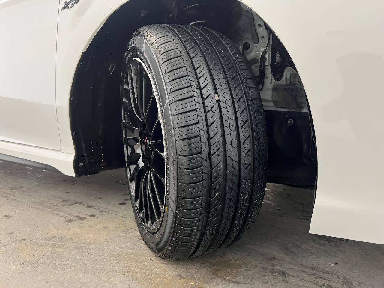 Used 2018 Toyota Camry XSE image 28