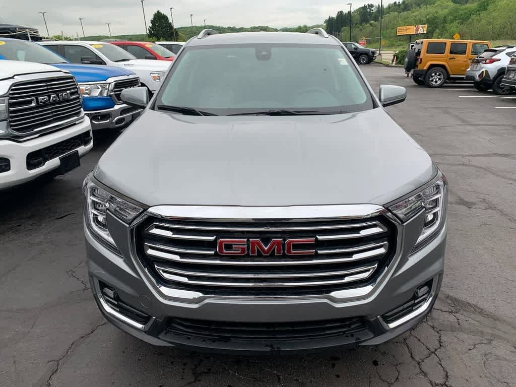 Used 2024 GMC Terrain SLT w/ Infotainment Package II AWD/4WD image 7