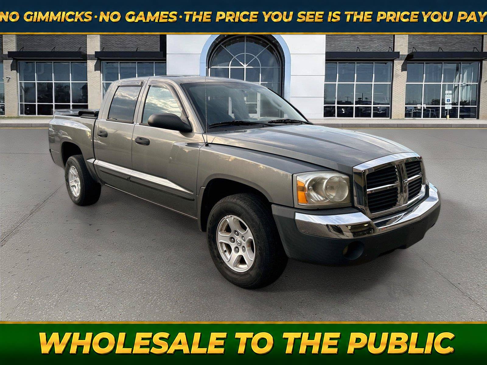 Used 2005 Dodge Dakota SLT RWD image 1