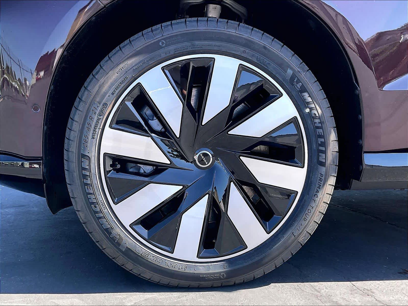 New 2026 Volvo EX90 Plus AWD/4WD image 14