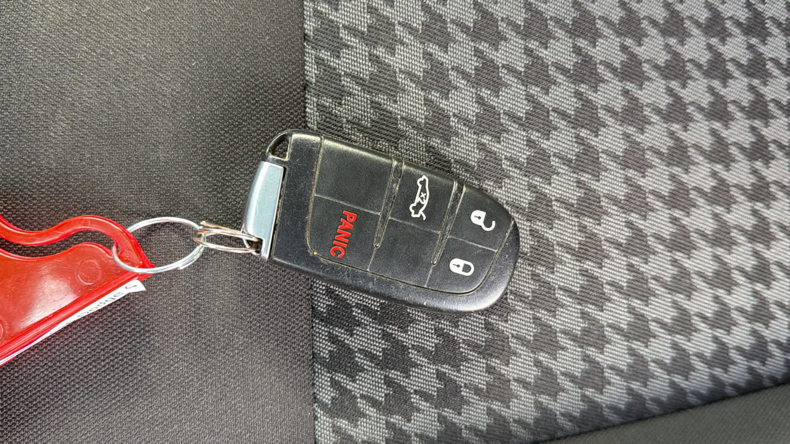 Used 2020 Dodge Challenger SXT w/ Blacktop Package image 28