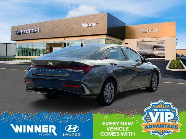 New 2025 Hyundai Elantra Blue image 7
