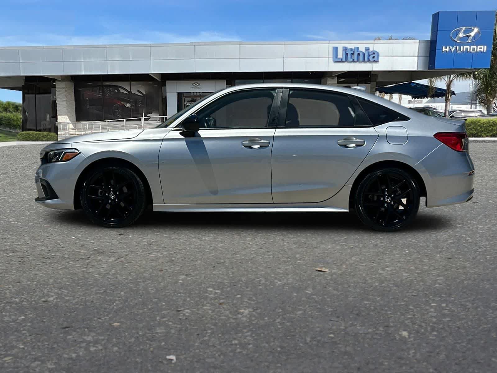 Used 2023 Honda Civic Sport image 6