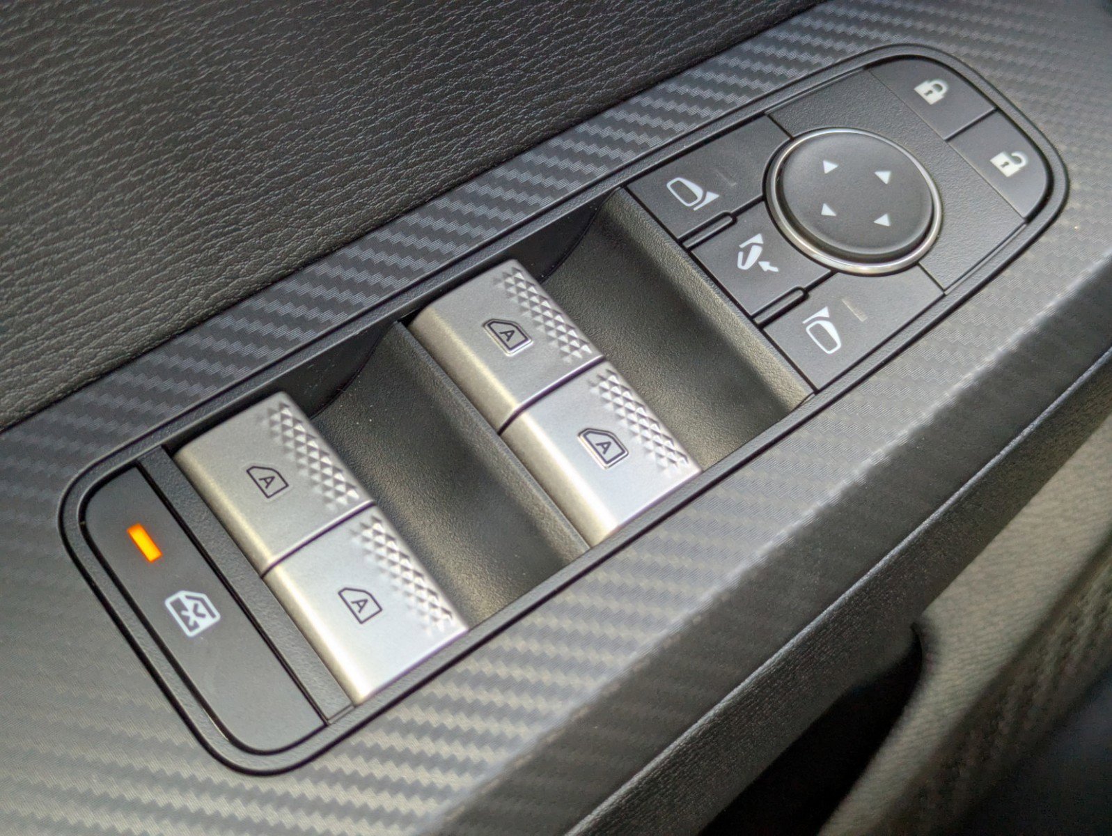 New 2025 Mitsubishi Outlander SEL image 25