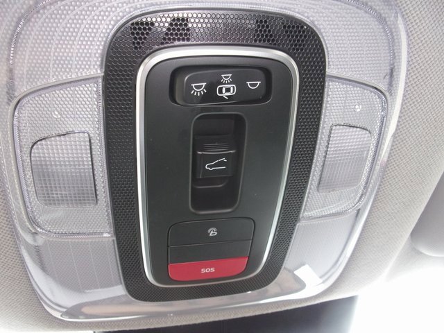 Used 2023 Hyundai Elantra Limited image 23