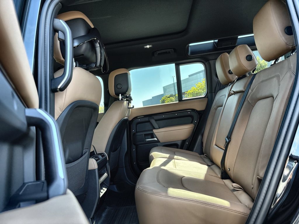 New 2026 Land Rover Defender 110 X-Dynamic SE AWD/4WD image 15